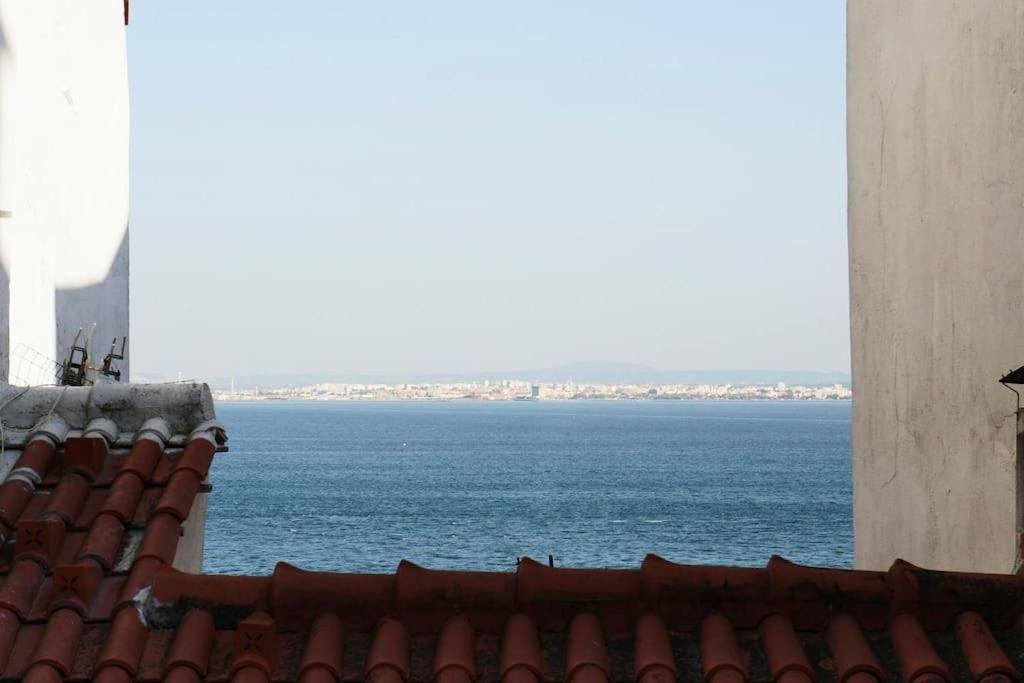 Two Bedroom Apt In Historic Location! Close To The River ลิสบอน ภายนอก รูปภาพ