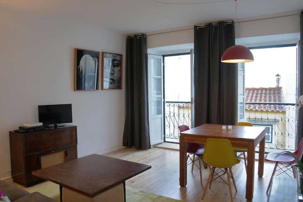 Two Bedroom Apt In Historic Location! Close To The River ลิสบอน ภายนอก รูปภาพ